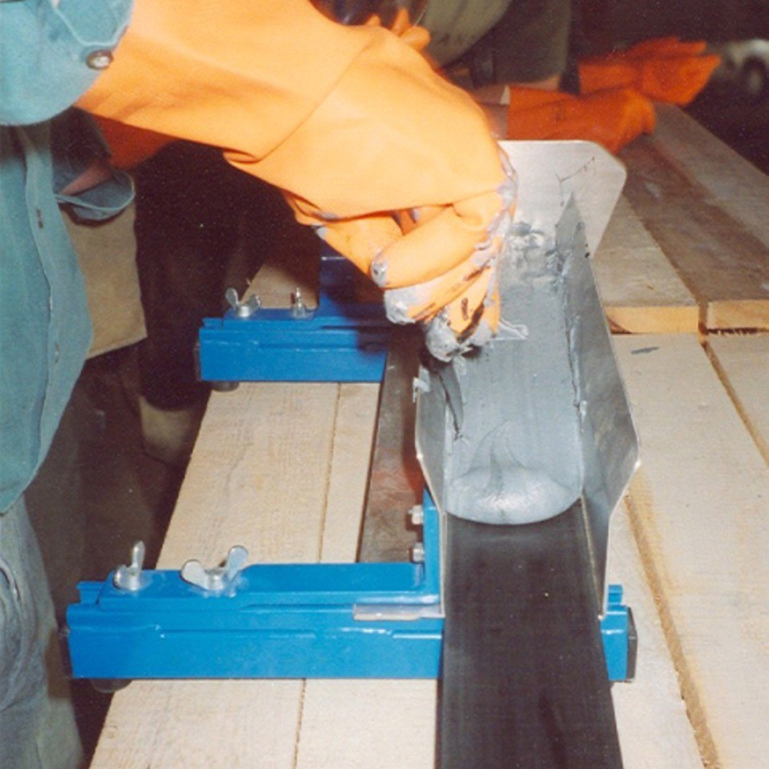 Stütze mit S&P C-Sheet 240 Umwicklung (Bügelersatz)