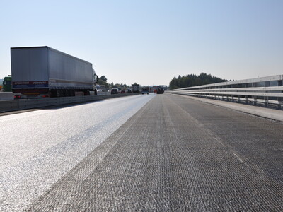 Talbrücke Holledau eingebaute Asphaltbewehrung