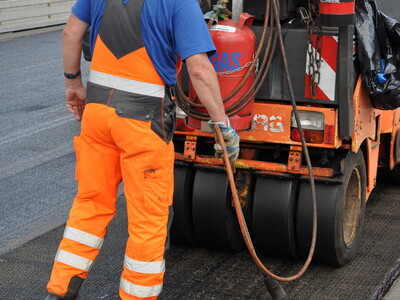 Talbrücke Holledau Einbau Asphaltbewehrung